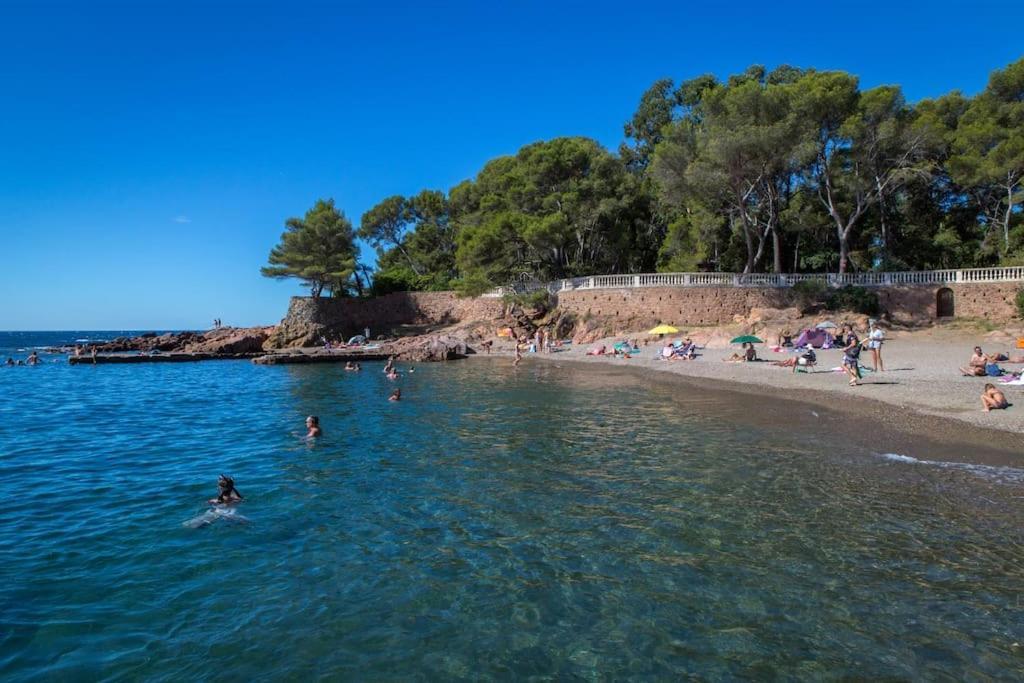 Studio Bord De Mer Boulouris A Saint Raphael Exterior foto